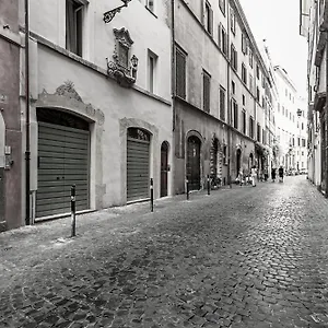 Old Monserrato In Campo De' Fiori Roma